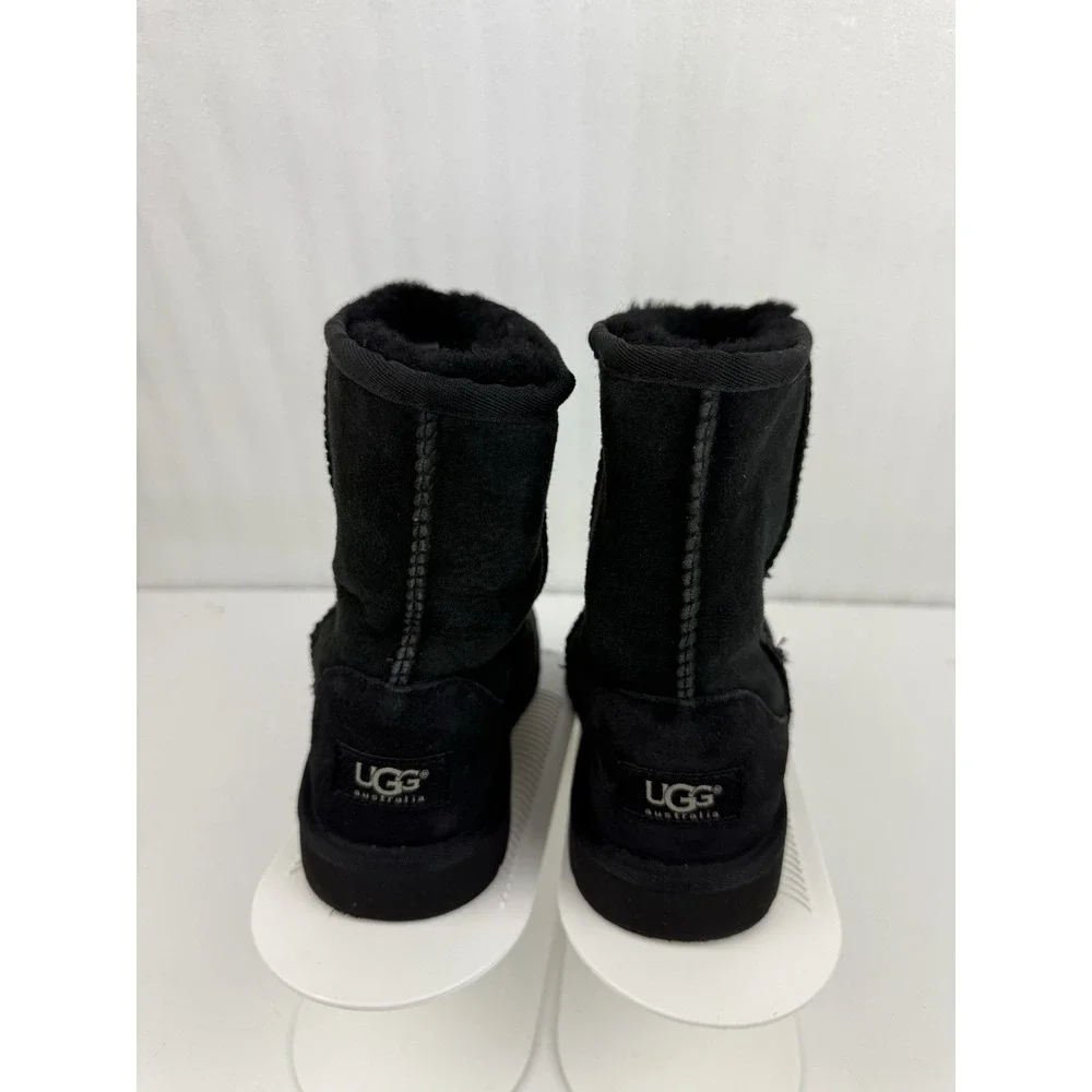 UGG Australia Classic Short II Boots Black Suede Sheepskin Youth Sz. 3 WMS Sz. 5